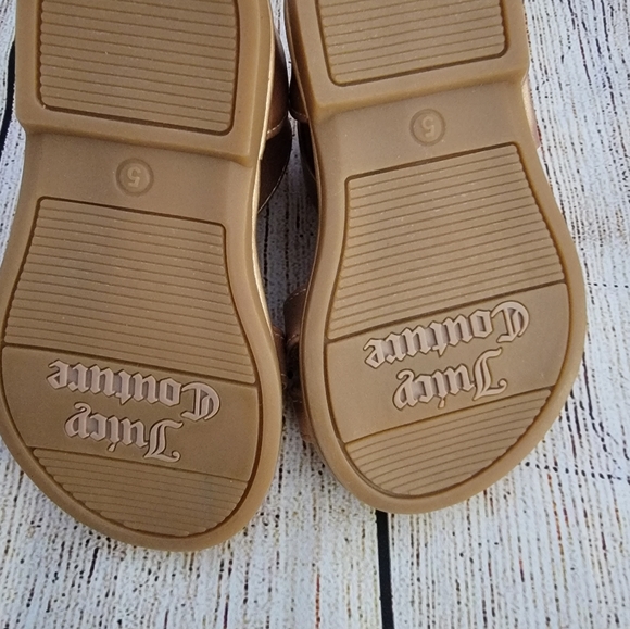 Juicy Couture Infant size 5 Sandals - Picture 6 of 6